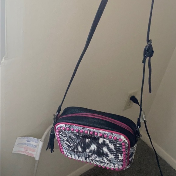 Brand new custo barcelona crossbody purse - Picture 2 of 3